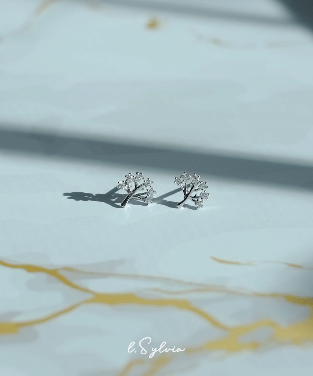 S\Teresa: sophisticated tree of life earring